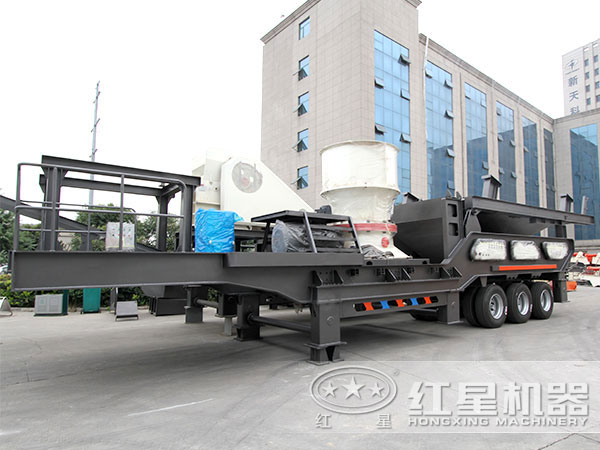 移動粉沙車，配圓錐破