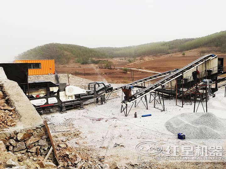 移動破碎生產線現場，時產200噸