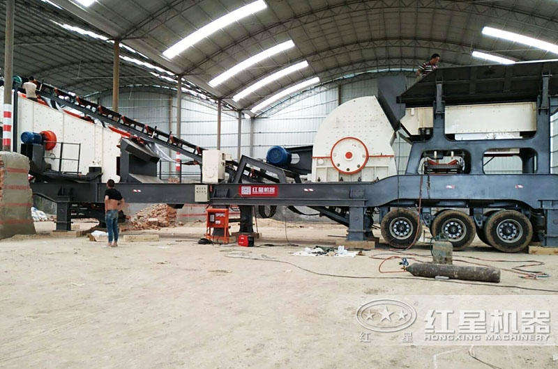 河南室內(nèi)移動(dòng)重錘式破碎機(jī)生產(chǎn)現(xiàn)場(chǎng) 河南室內(nèi)移動(dòng)重錘式破碎機(jī)生產(chǎn)現(xiàn)場(chǎng)