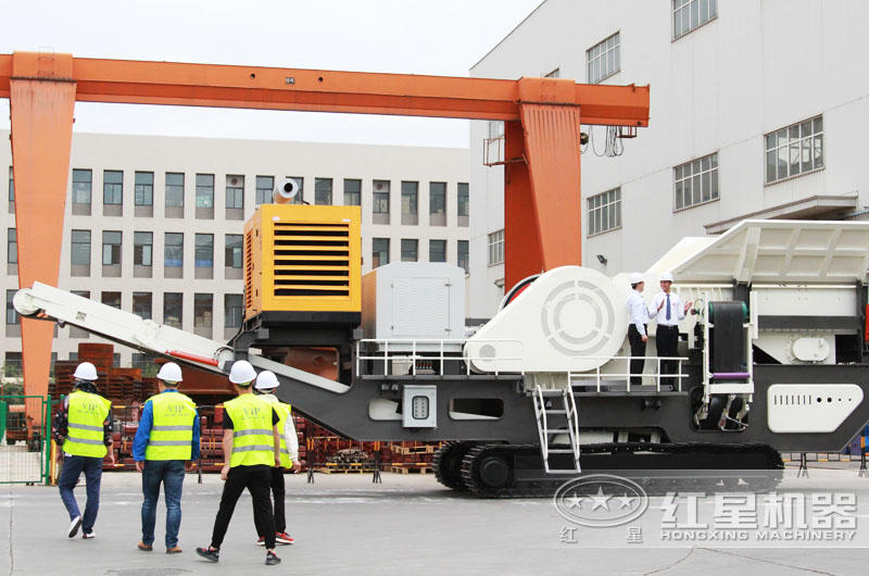 客戶到場，準備咨詢