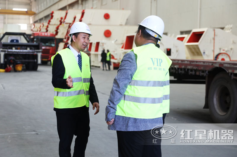 客戶(hù)到場(chǎng)參觀并免費(fèi)咨詢(xún)