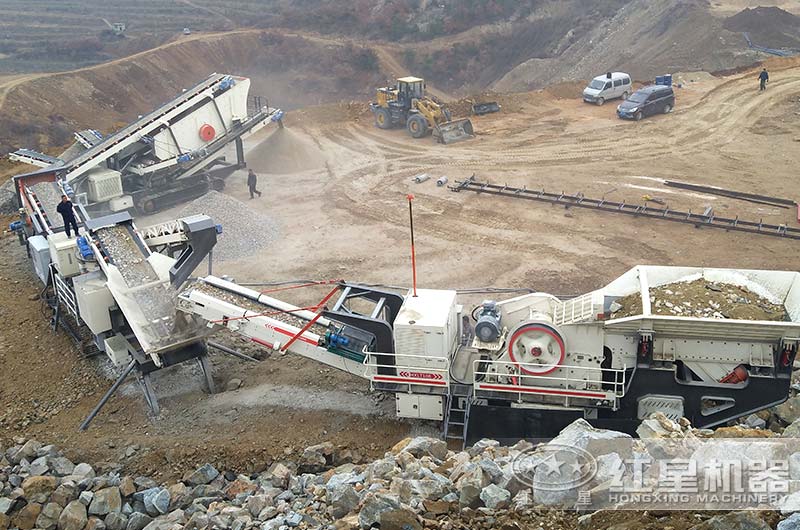 移動(dòng)式混凝土生產(chǎn)線(xiàn)作業(yè)現(xiàn)場(chǎng)圖