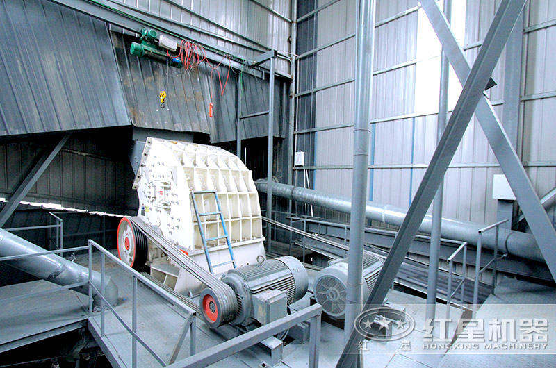 重錘式破碎機工作現場實拍圖 重錘式破碎機工作現場實拍圖