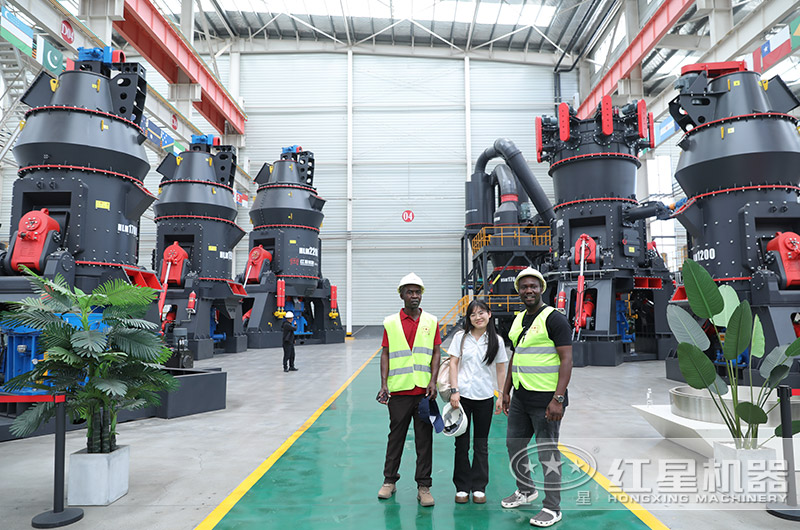 多款類型超細(xì)磨粉機(jī)生產(chǎn)車間 多款類型超細(xì)磨粉機(jī)生產(chǎn)車間